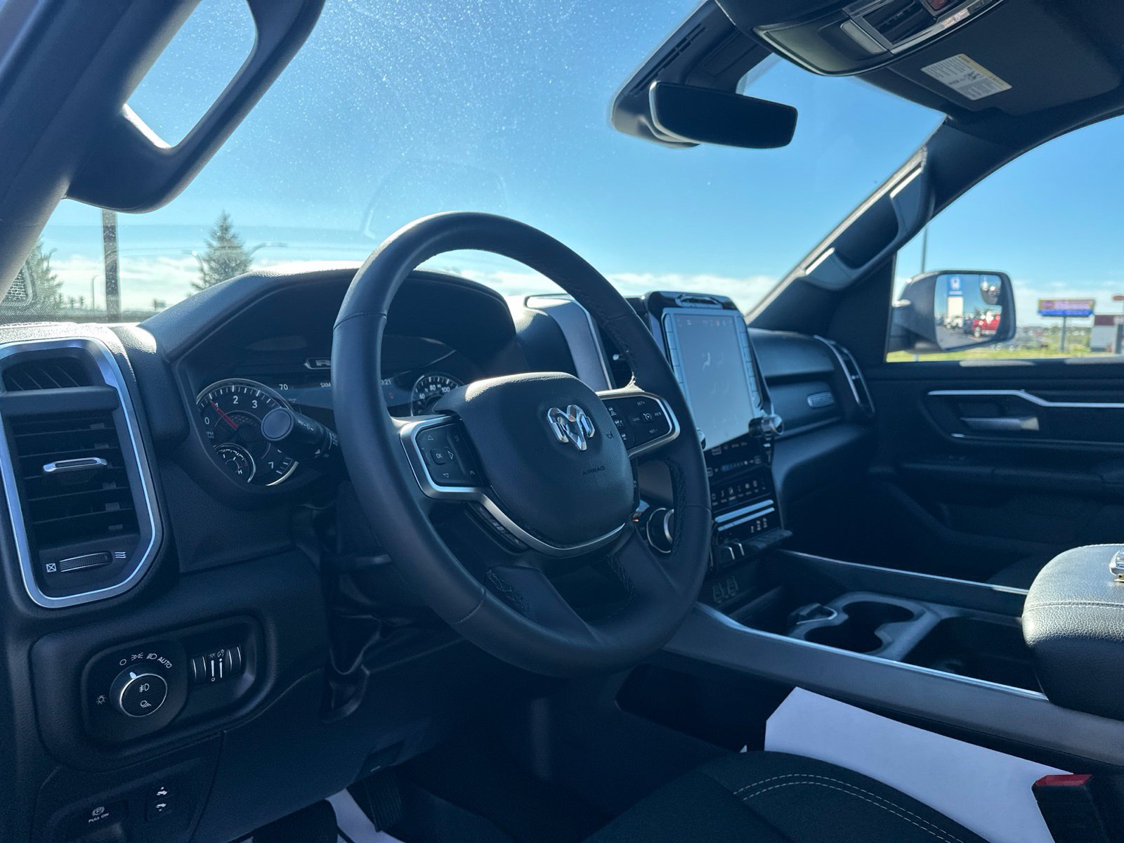Used 2025 RAM 1500 Big Horn AWD/4WD image 14