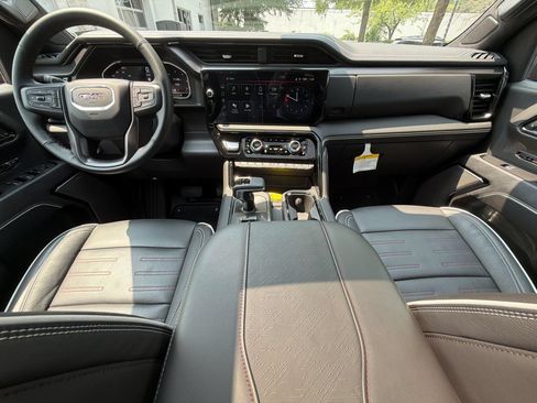 Used 2025 GMC Sierra 1500 AT4X AWD/4WD image 16