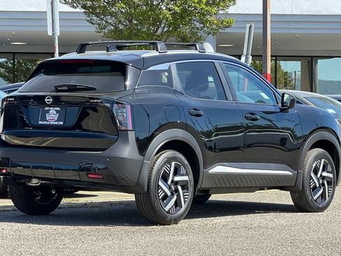 Certified 2026 Nissan Kicks SV w/ Charging Package FWD image 4