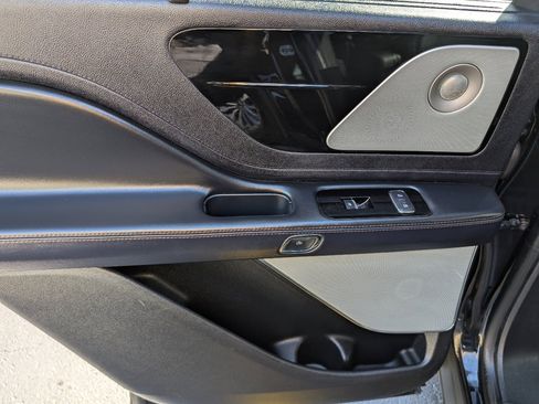 Used 2020 Lincoln Aviator Reserve w/ Equipment Group 201A image 23