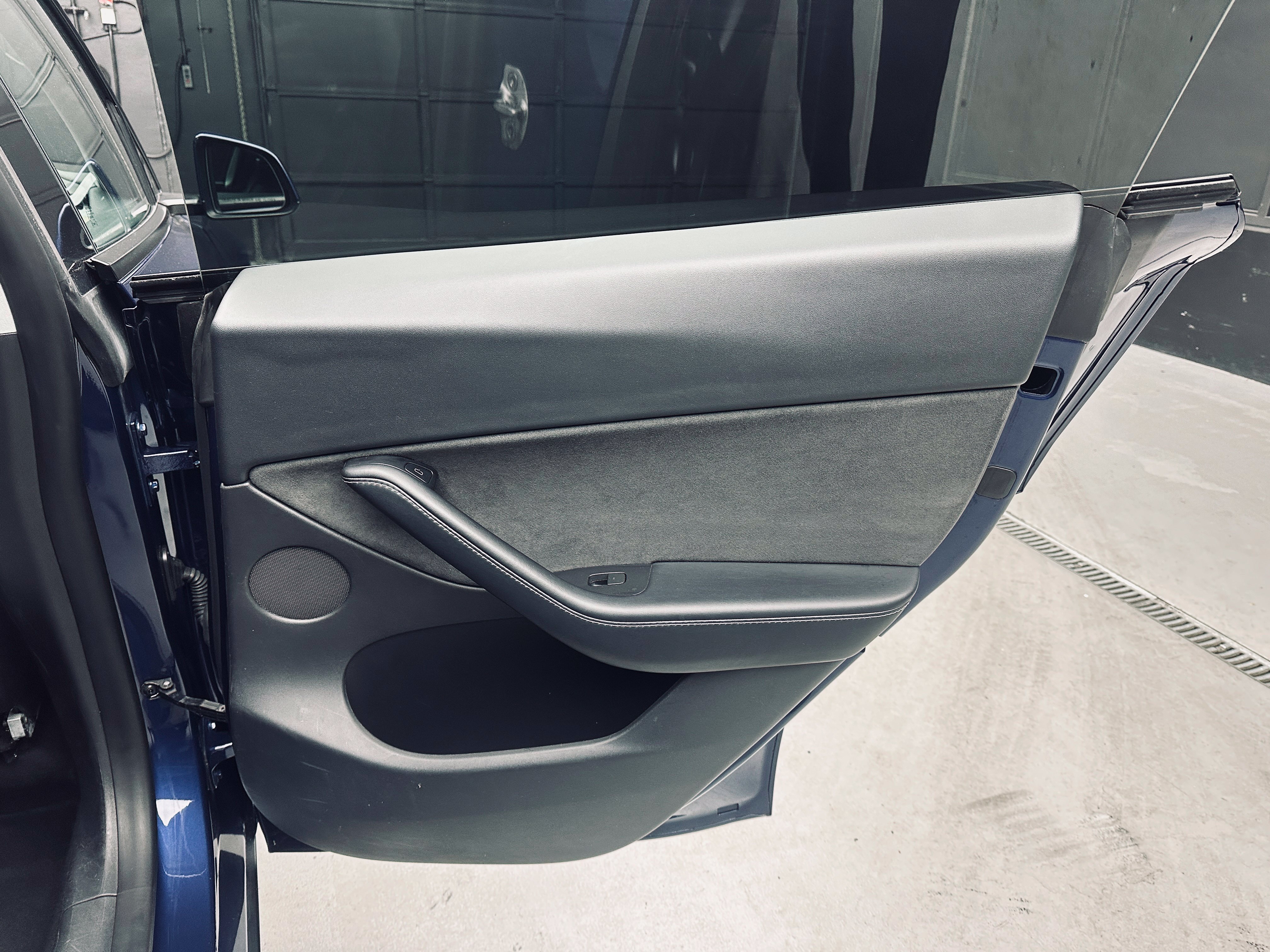 Used 2022 Tesla Model Y Long Range AWD/4WD image 25