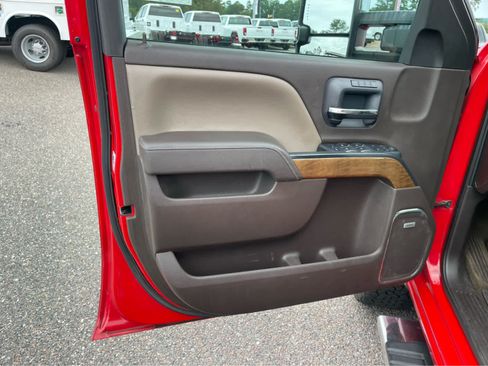 Used 2015 Chevrolet Silverado 2500 LTZ w/ Duramax Plus Package AWD/4WD image 10