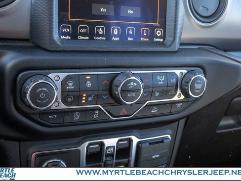 Used 2023 Jeep Gladiator Sport S image 21