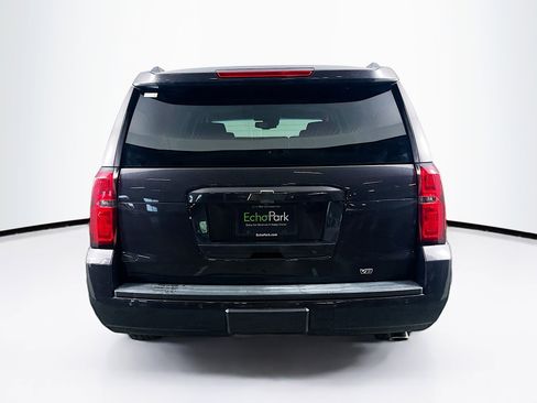 Used 2018 Chevrolet Suburban LT w/ LT Signature Package AWD/4WD image 7