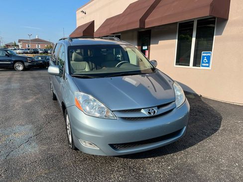 Used 2008 Toyota Sienna XLE Limited AWD/4WD image 2