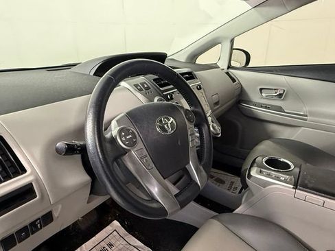 Used 2015 Toyota Prius V Four FWD image 6