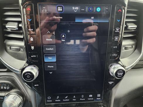 Used 2024 RAM 2500 Laramie w/ Night Edition image 58