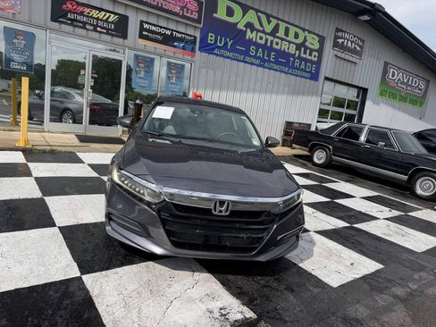 Used 2019 Honda Accord LX image 3