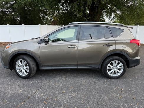 Used 2013 Toyota RAV4 Limited FWD image 2
