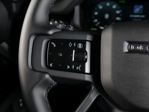 New 2026 Land Rover Defender 130 X-Dynamic SE image 18