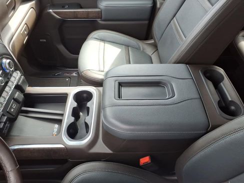 Used 2022 GMC Sierra 1500 Denali w/ Driver Alert Package II image 14