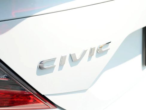 Used 2020 Honda Civic Sport image 12