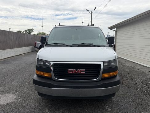 Used 2022 GMC Savana 2500 w/ Chrome Appearance Package RWD image 4