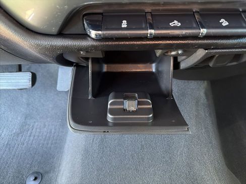 Used 2018 Chevrolet Silverado 1500 LT w/ Texas Edition image 43