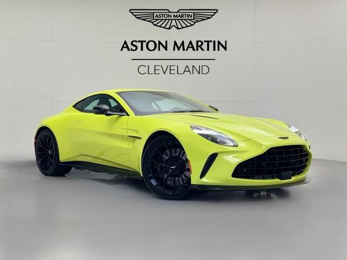 Used 2025 Aston Martin V8 Vantage Coupe image 1