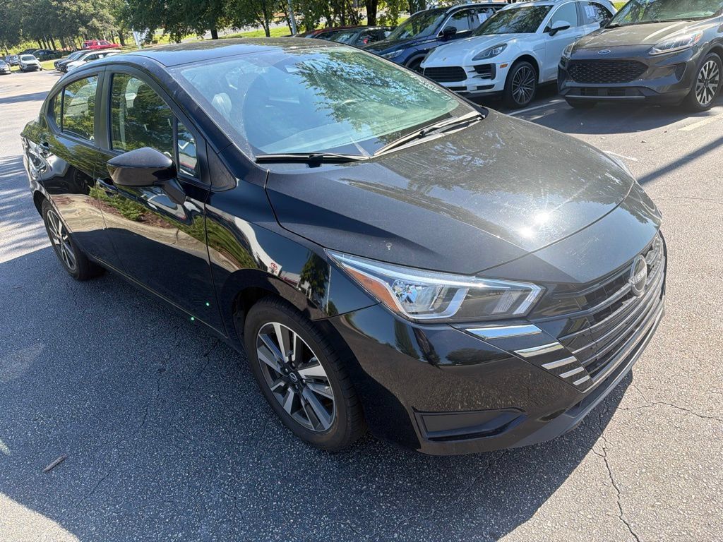 Used 2024 Nissan Versa SV FWD image 4