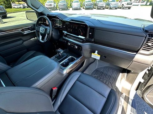 Certified 2024 GMC Sierra 1500 Elevation w/ Elevation Premium Package AWD/4WD image 15