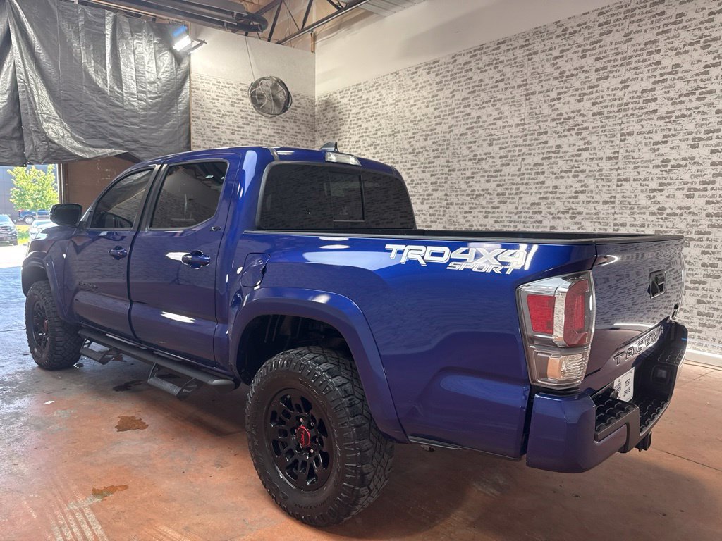 Used 2022 Toyota Tacoma TRD Sport AWD/4WD image 5