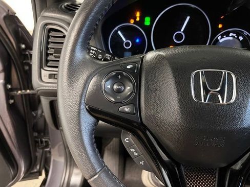 Used 2021 Honda HR-V Sport image 25