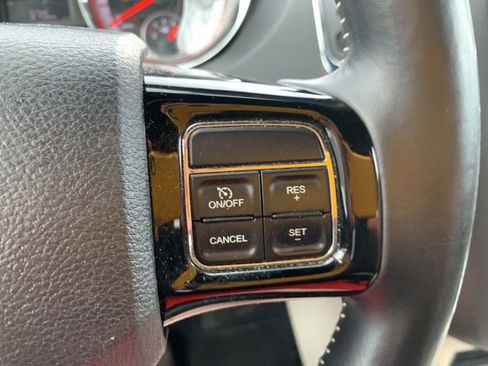 Used 2018 Dodge Grand Caravan SXT image 23