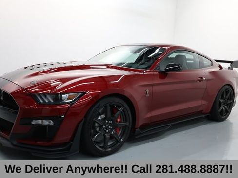 Used 2020 Ford Mustang Shelby GT500 w/ Carbon Fiber Track Pack RWD image 3