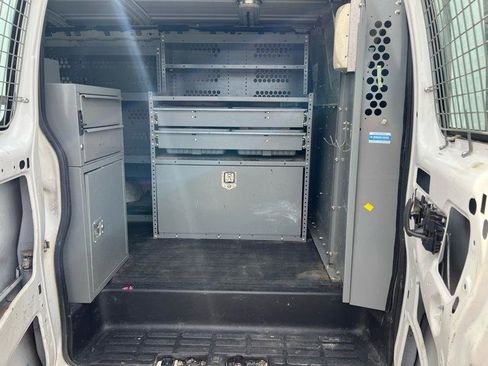 Used 2013 Chevrolet Express 2500 image 18