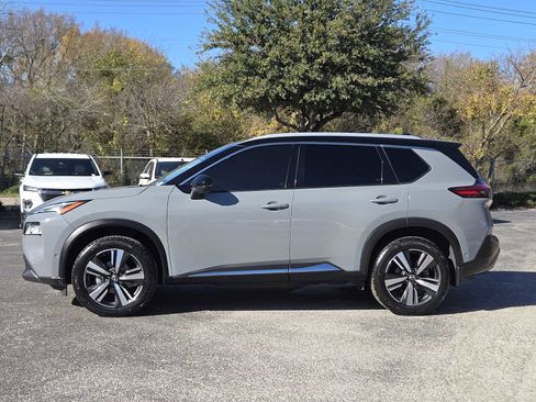 Used 2022 Nissan Rogue SL w/ SL Premium Package image 4