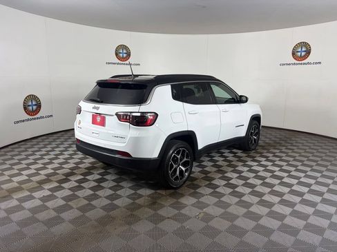 Used 2025 Jeep Compass Limited AWD/4WD image 18