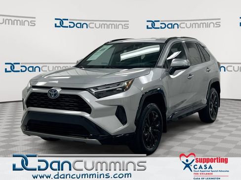 Used 2024 Toyota RAV4 SE AWD/4WD image 1