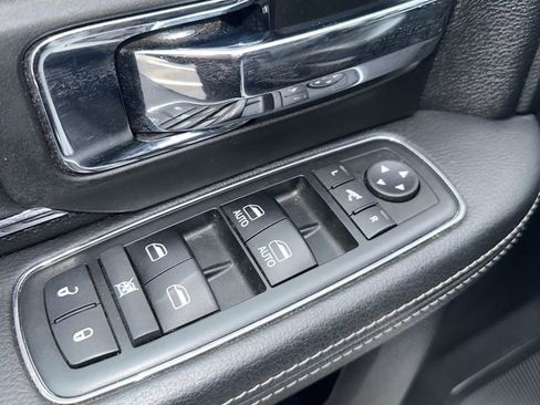 Used 2017 RAM 2500 Laramie w/ Convenience Group image 19