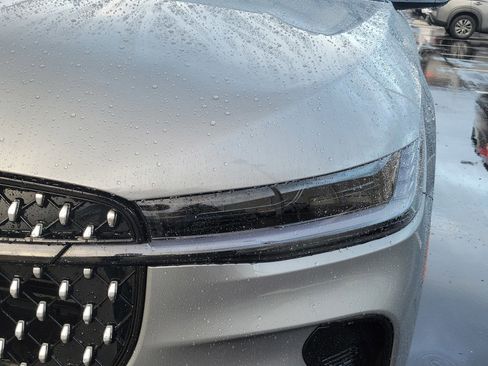 Used 2025 Lincoln Nautilus Reserve image 10