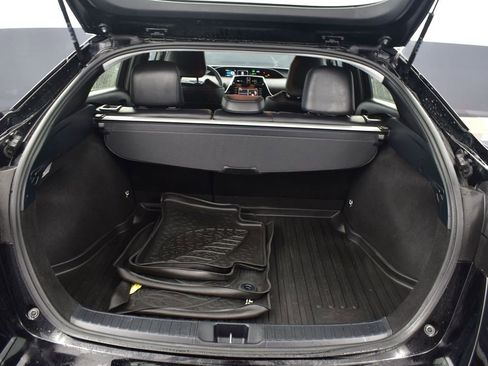 Used 2020 Toyota Prius XLE image 9