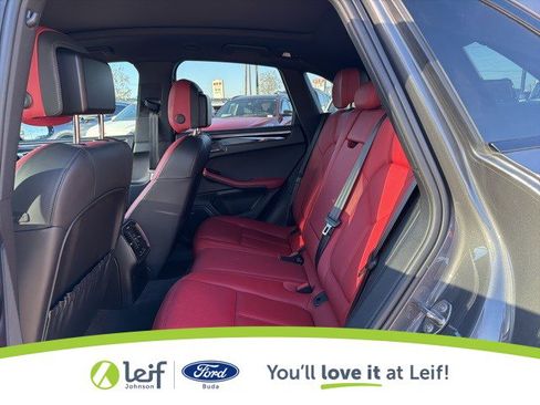 Used 2015 Porsche Macan S image 12