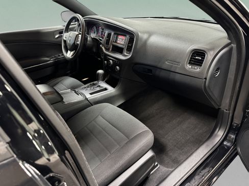 Used 2014 Dodge Charger SE RWD image 11