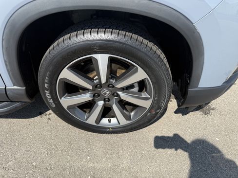 Used 2024 Honda Pilot Elite image 18