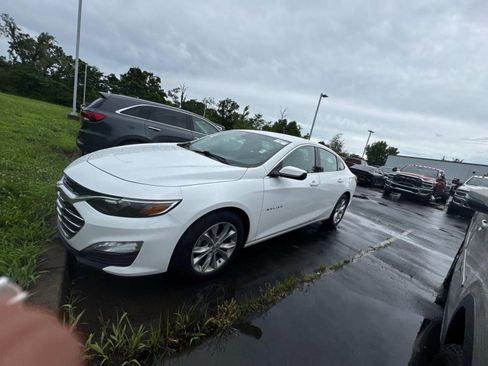 Used 2022 Chevrolet Malibu LT FWD image 8