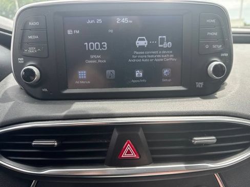 Used 2019 Hyundai Santa Fe SE FWD image 3
