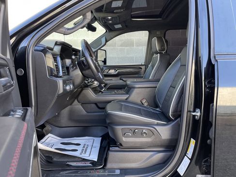 Used 2024 GMC Sierra 2500 AT4X image 13