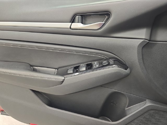 Used 2020 Nissan Altima 2.5 SL FWD image 32