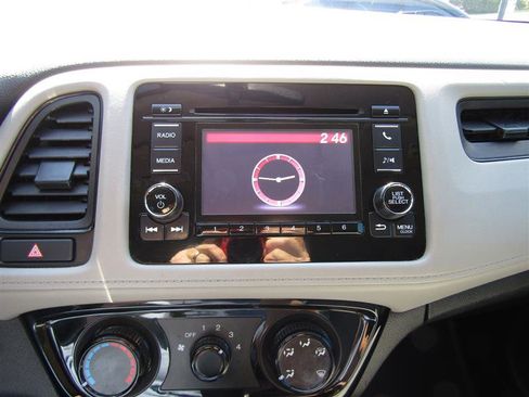 Used 2019 Honda HR-V LX image 17