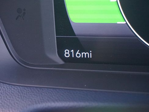 Used 2022 Chevrolet Bolt EUV Premier w/ Launch Edition image 25