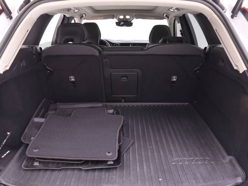 Certified 2023 Volvo XC60 B5 Plus w/ Protection Package Premier image 18