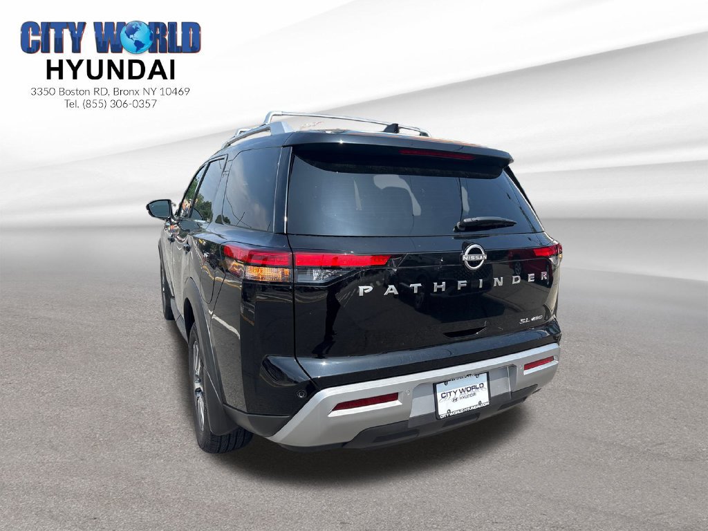 Used 2025 Nissan Pathfinder SL AWD/4WD image 3