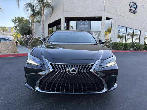 Used 2024 Lexus ES 300h w/ Premium Package FWD image 12