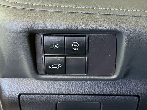 Certified 2024 Toyota Highlander LE image 11