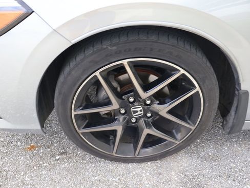 Used 2023 Honda Civic Sport Touring image 4