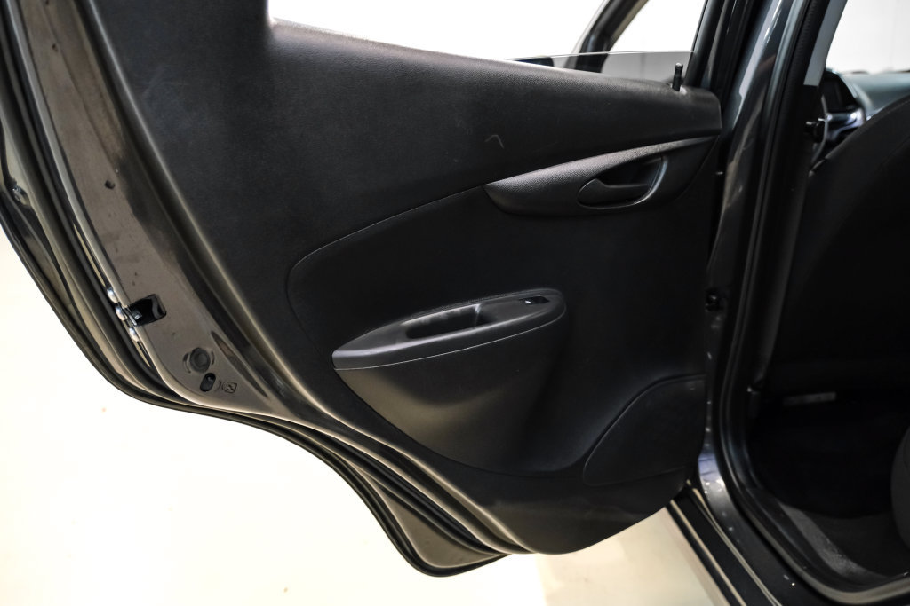 Used 2022 Chevrolet Spark LT FWD image 41