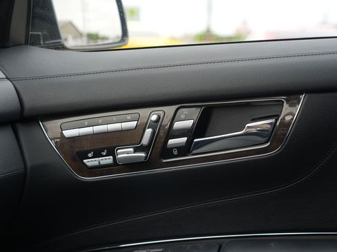 Used 2014 Mercedes-Benz CL 550 4MATIC image 31