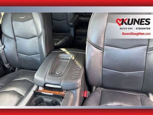 Used 2017 Cadillac Escalade Premium Luxury image 15
