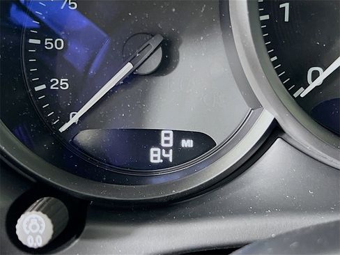 New 2026 Porsche Macan image 13